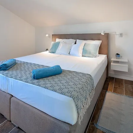 Papa's Court V With Pool * Pašman